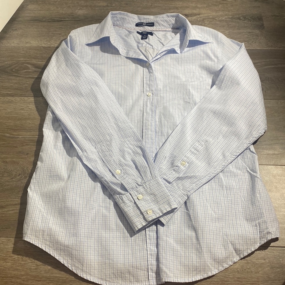 Fitted Gap Button Down in Light Blue Plaid size 14